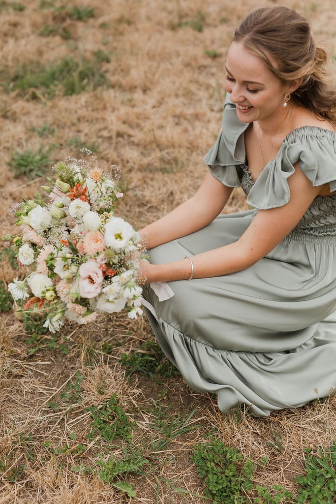 SAGE SATIN WEDDING RENTAL SET