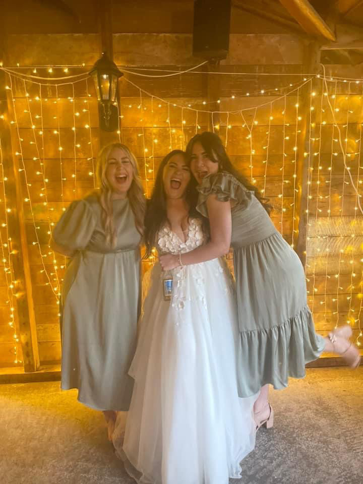 SAGE SATIN WEDDING RENTAL SET